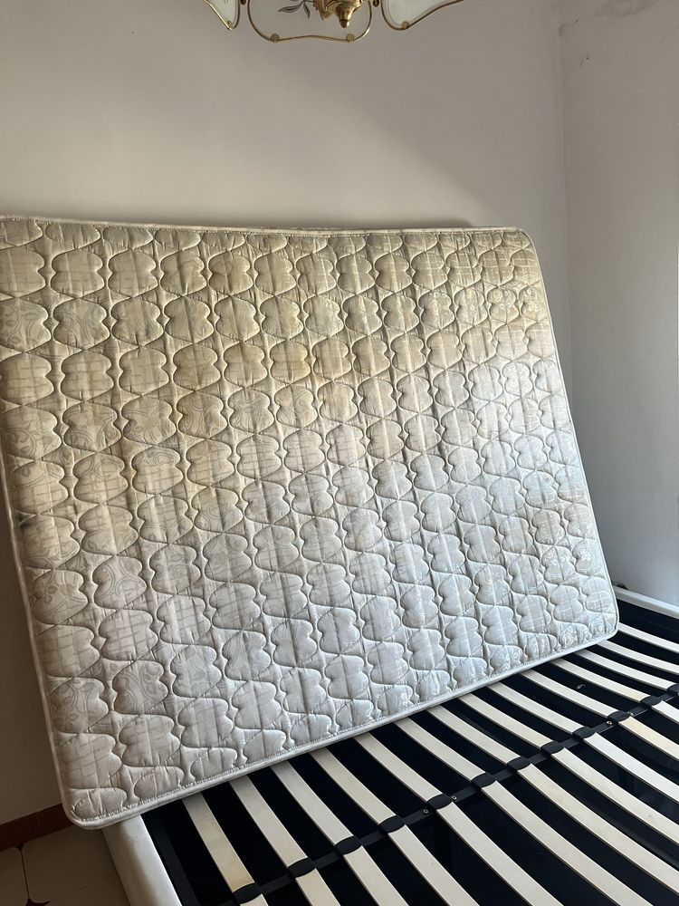 Cama casal a venda