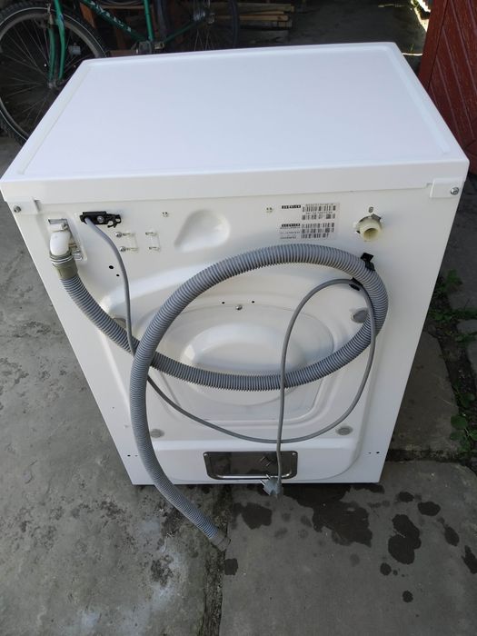 Пралка Whirlpool на 6 кг