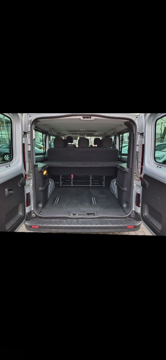 WOLNY TERMIN NA LipiecWynajem busa busów AUTOMAT Renault Trafic 9os. L