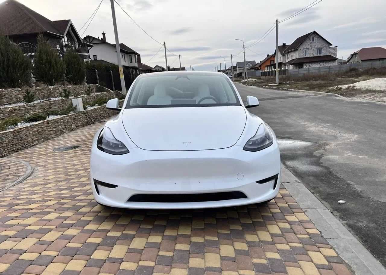 Tesla Model Y 2023