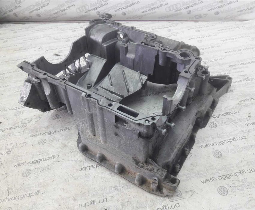Верхняя часть поддона 059103603AG\AP Audi Q7 \ Volkswagen Touareg