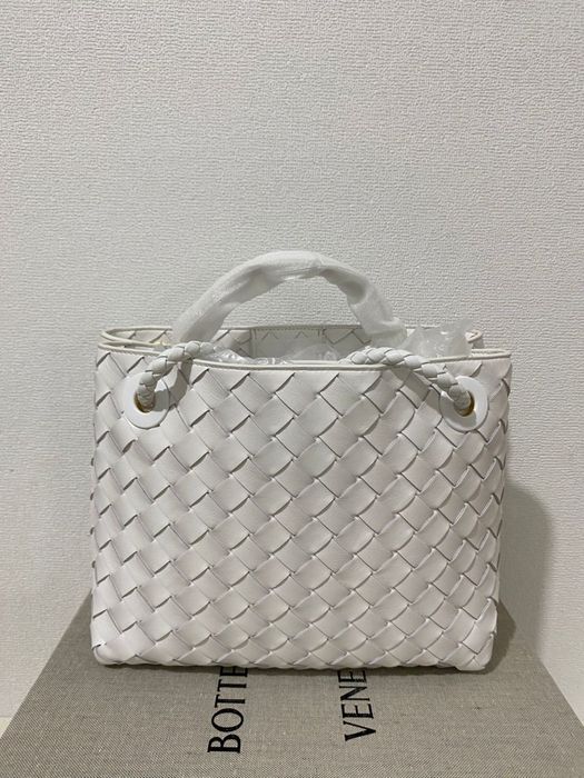 Bottega Veneta Small Andiamo Intrecciato Leather Tote