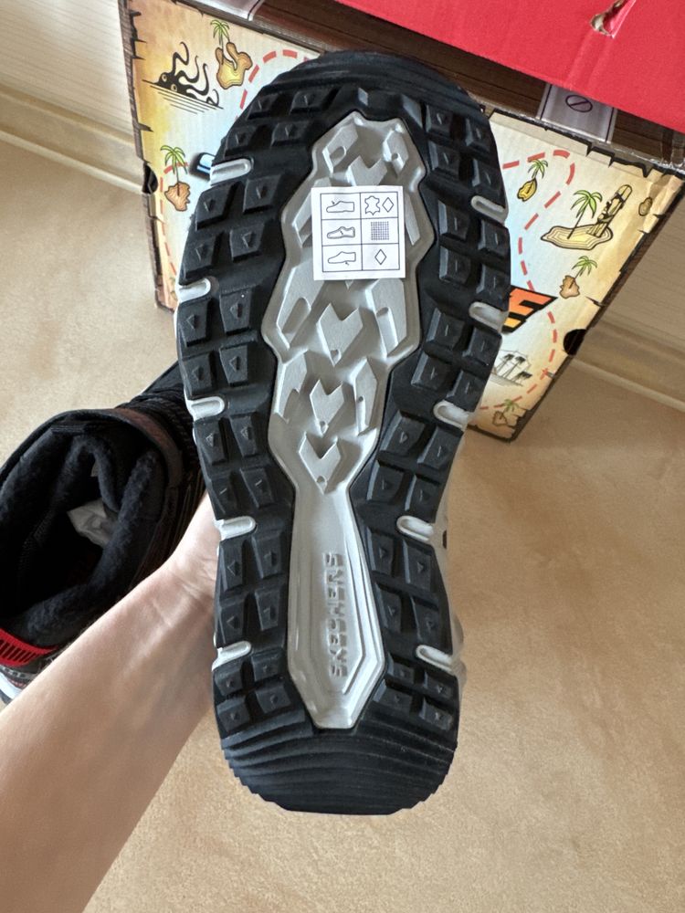 34 р Дитячі демісезонні черевики Skechers та Puma Оригінал НОВІ