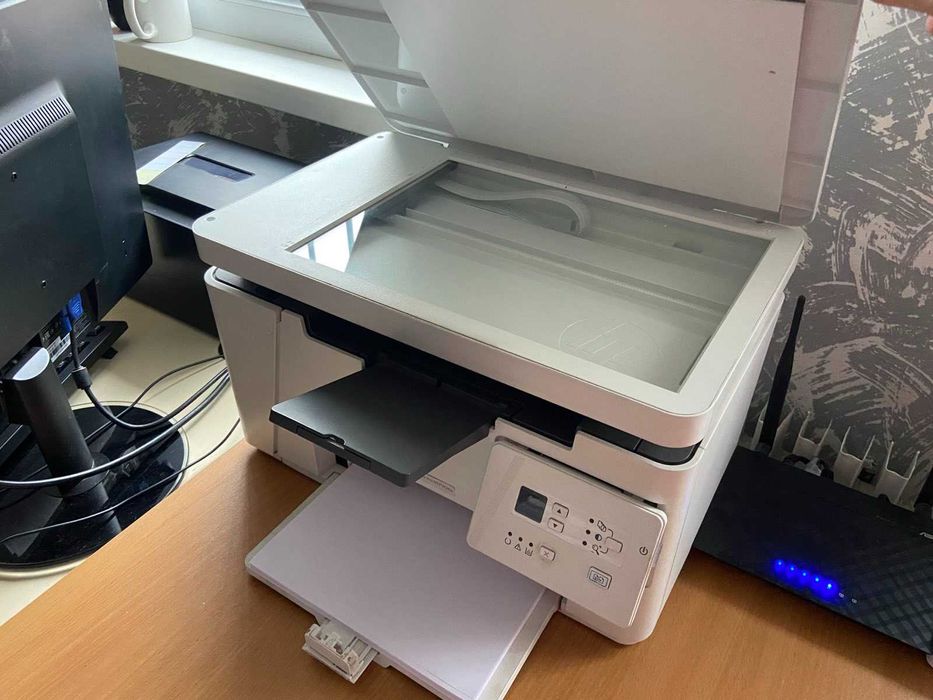 Принтер HP MFP m26a