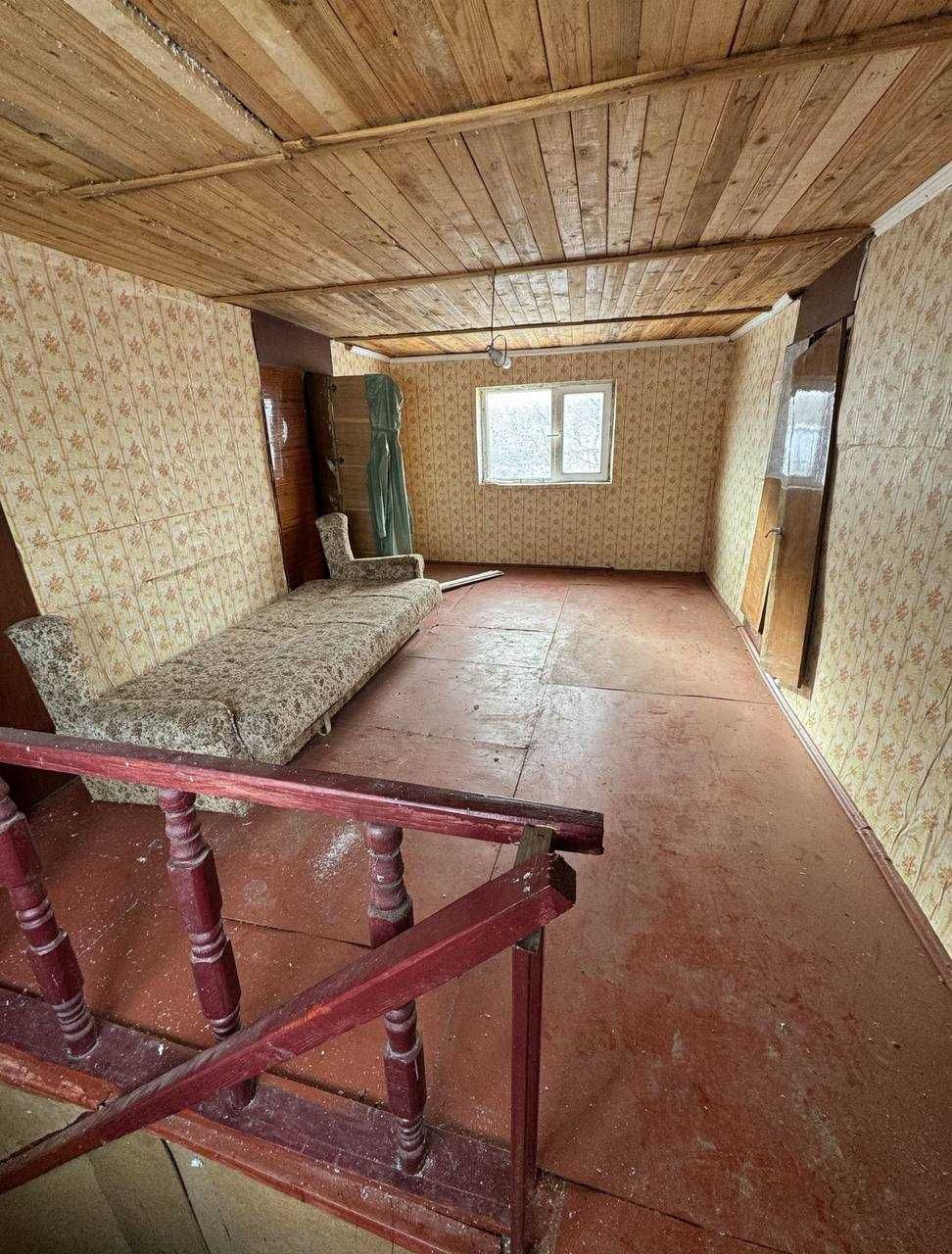 Продам дачний будинок