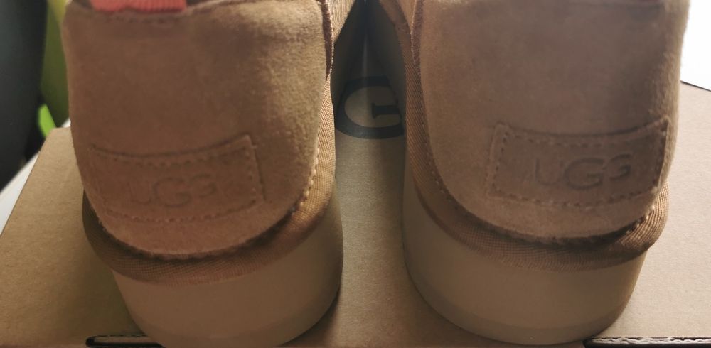 Botins UGGS 38 NOVAS