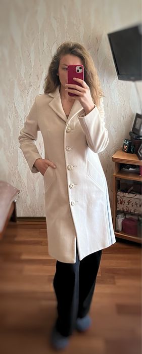Пальто бежеве довжина міді розмір С, ресі розмір С