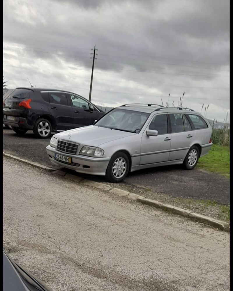 Mercedes C220 imaculada