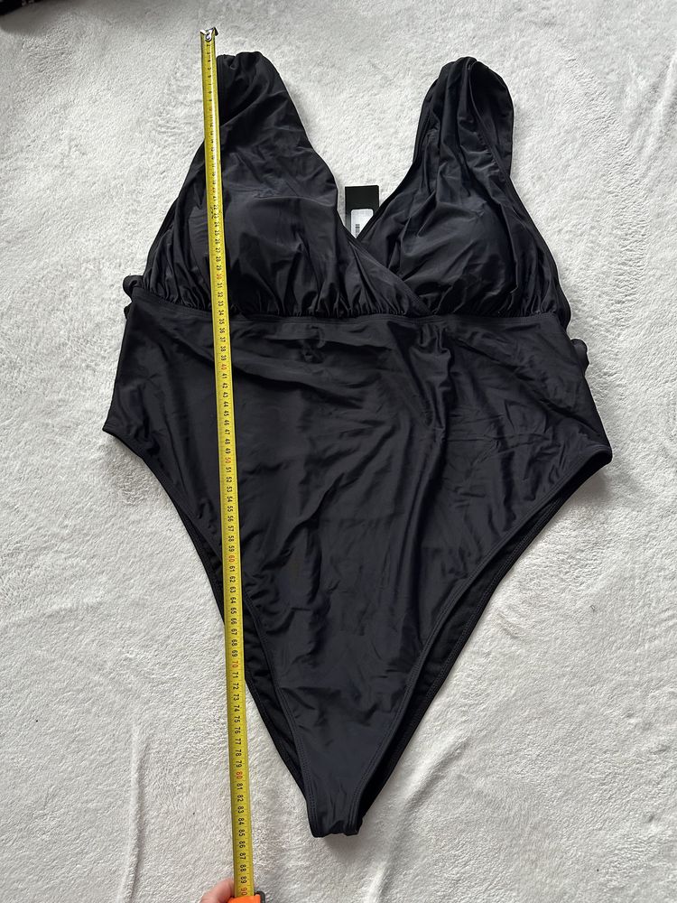 Nowy czarny strój kąpielowy jednoczęściowy rozmiar 52