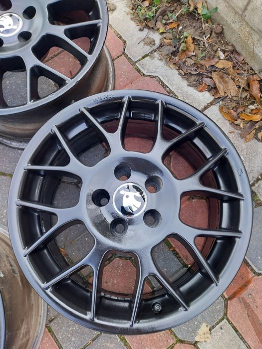 Felgi Aluminiowe R15 5x100 7J ET 30