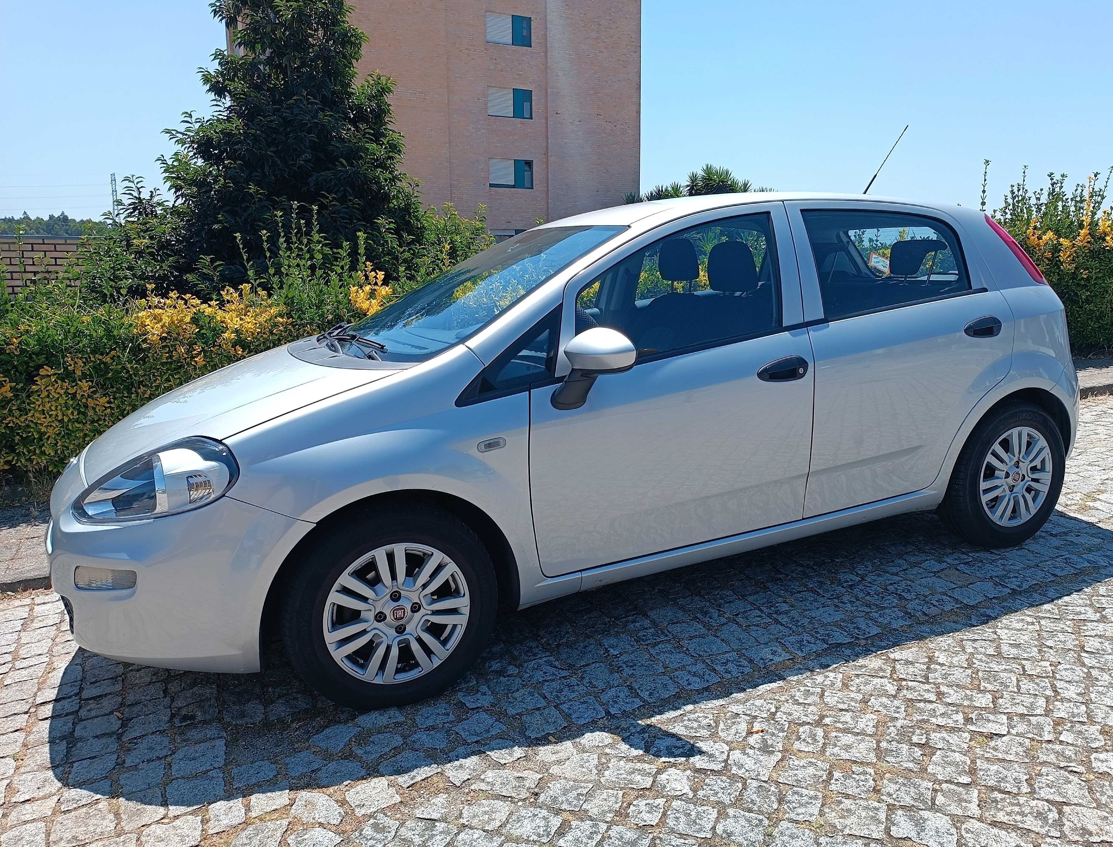 Fiat Punto 1.2 2018 S&S | 69 cv | 4 Portas | C/ Ar – Ótimo Estado!