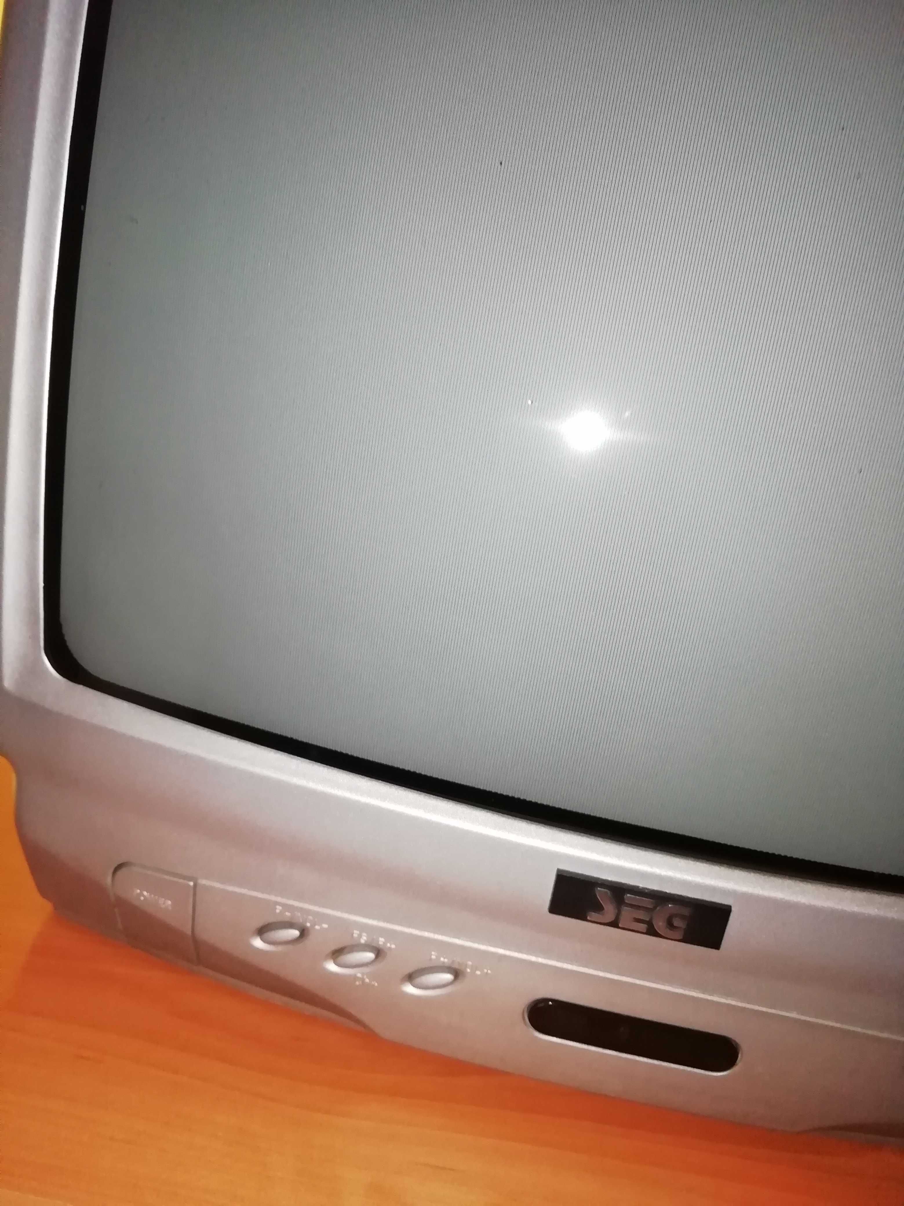 TELEVISÃO Portátil com Comando