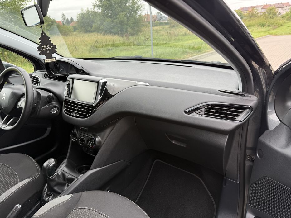 Peugeot 208 BENZYNA 2016rok Zadbany egzemplarz!