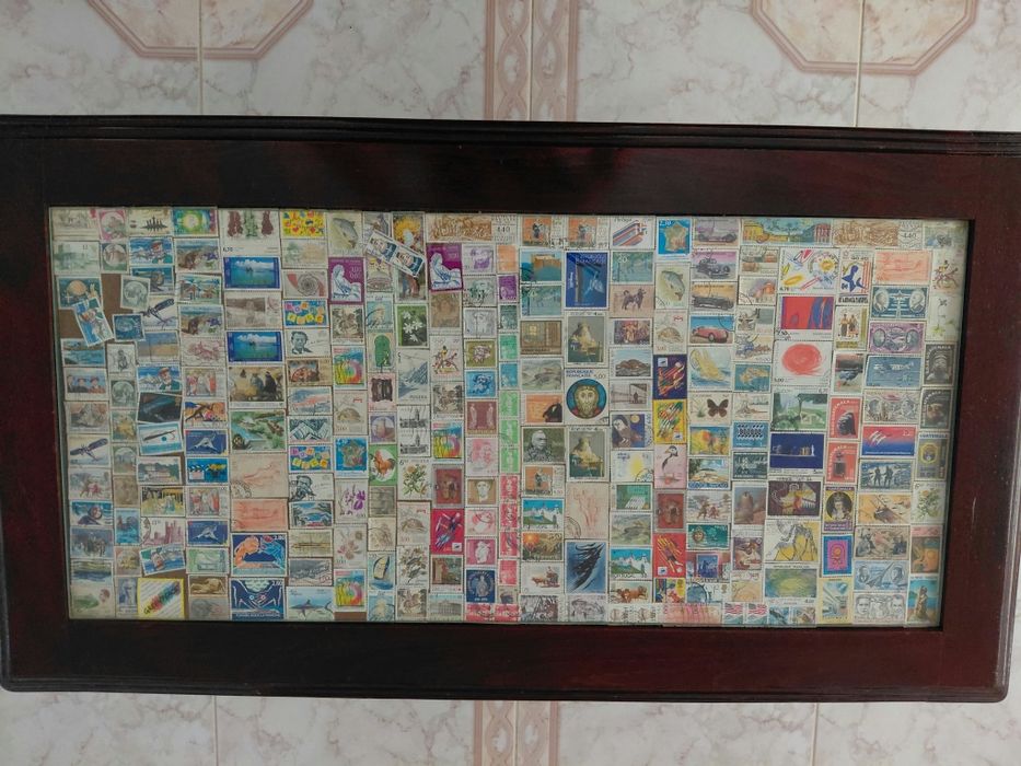 VENDO Mesa de Centro com Selos Decorativos