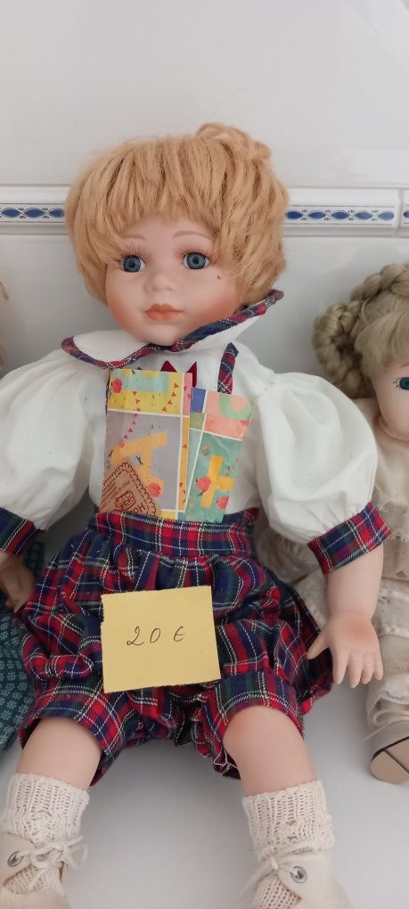 Bonecas/bonecos,  em porcelana