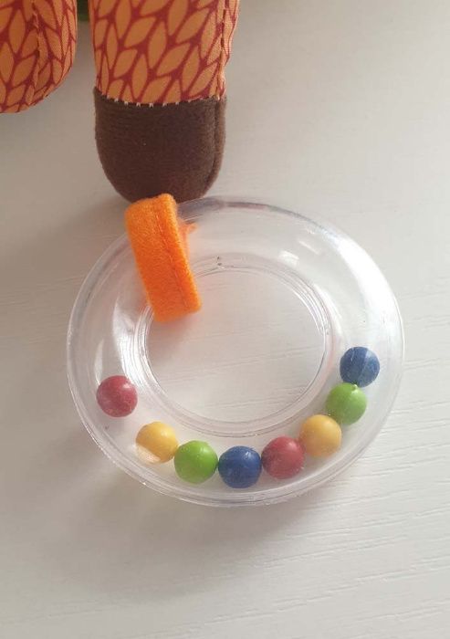 Maskotka sensoryczna gryzak grzechotka lisek