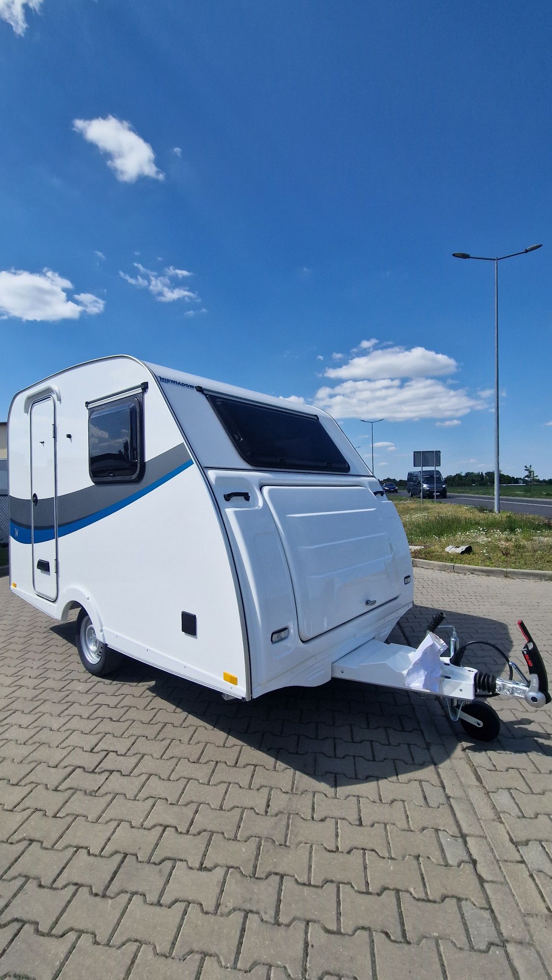 N-SPORT Niewiadów Kempingowa dla 3 osób DMC 750kg.
