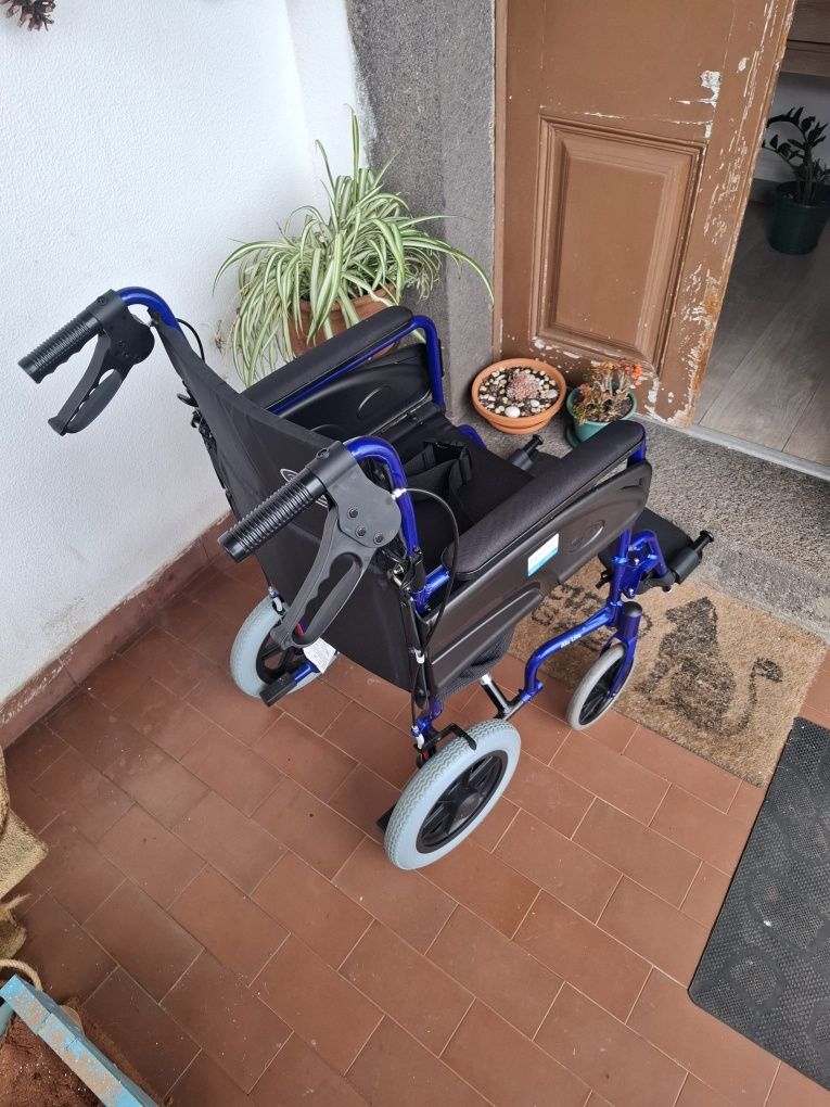 Cadeiras de Rodas para idoso Invacare (Pouco  uso)