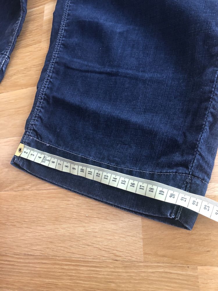 Levi’s spodnie jeansowe krótkie do kolan