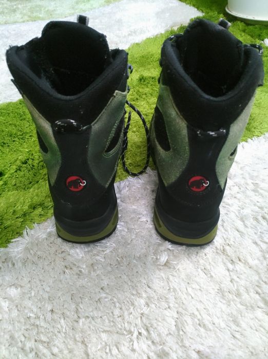 Высокие трекинговые ботинки Mammut Men's Monolith GTX