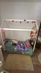 Cama Montessori Casinha impecável