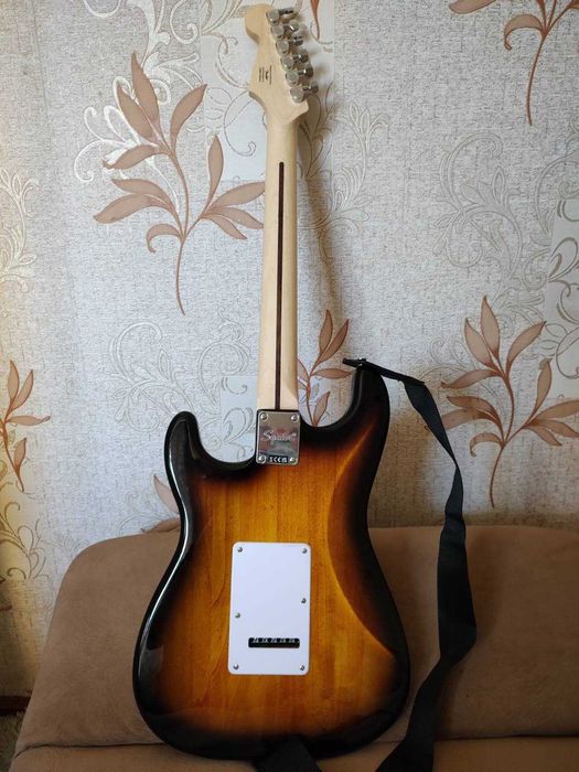 Електрогітара Squier BY Fender Sonic Stratocaster + комбопідсилювач