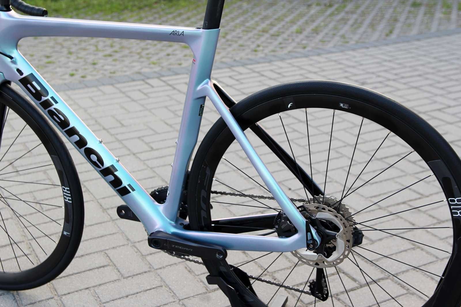 Rower szosowy BIANCHI ARIA Disc Carbon Ultegra Di2 2x12, roz. 57