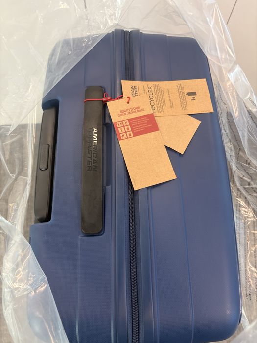 Mala de viagem nova: American Tourister Rejoy Spinner 77 Navy Blue