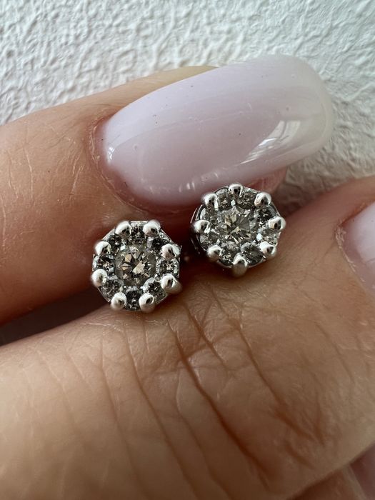 Золотые серьги пусеты с бриллиантами 2,63/0,22 белое золото 585 проба