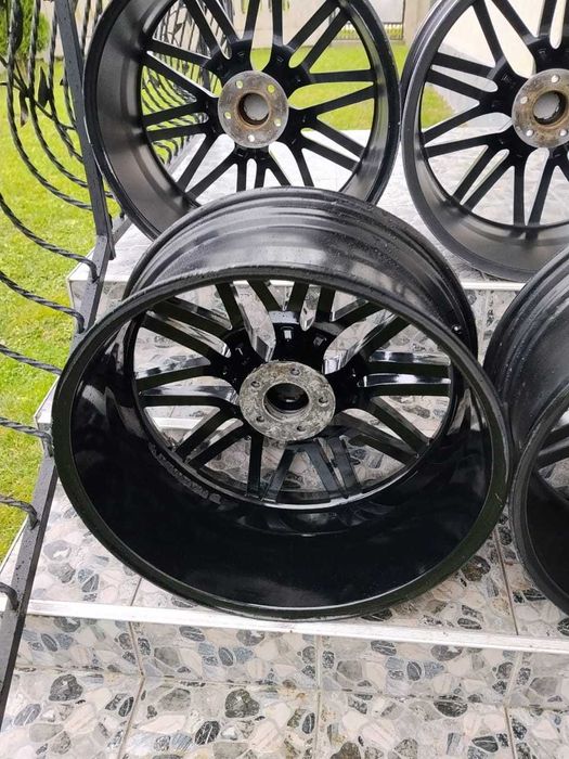 Диски в хорошем состоянии привезени из Европы разболтовка 5,112 R22