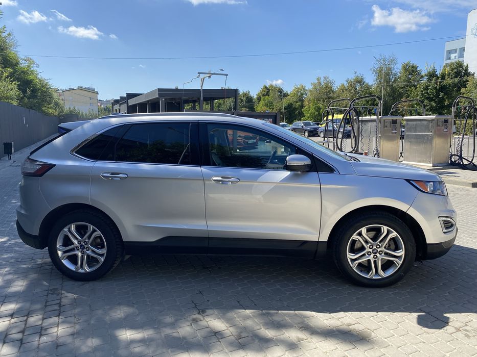 Ford edge TITANIUM