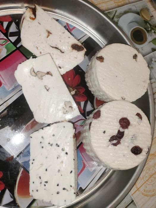 Sprzedam Mleko kozie i Ser Kozi Koryciński Podpuszczkowy oraz Twaróg