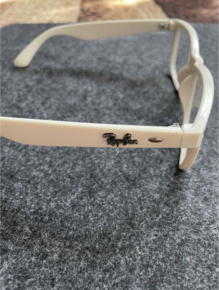 Іміджеві окуляри ray ban білі унісекс