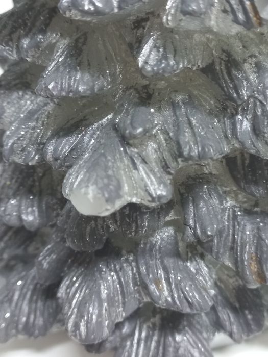 Vela em forma de Pinheiro. Brilhante.,com 17cm. Altura