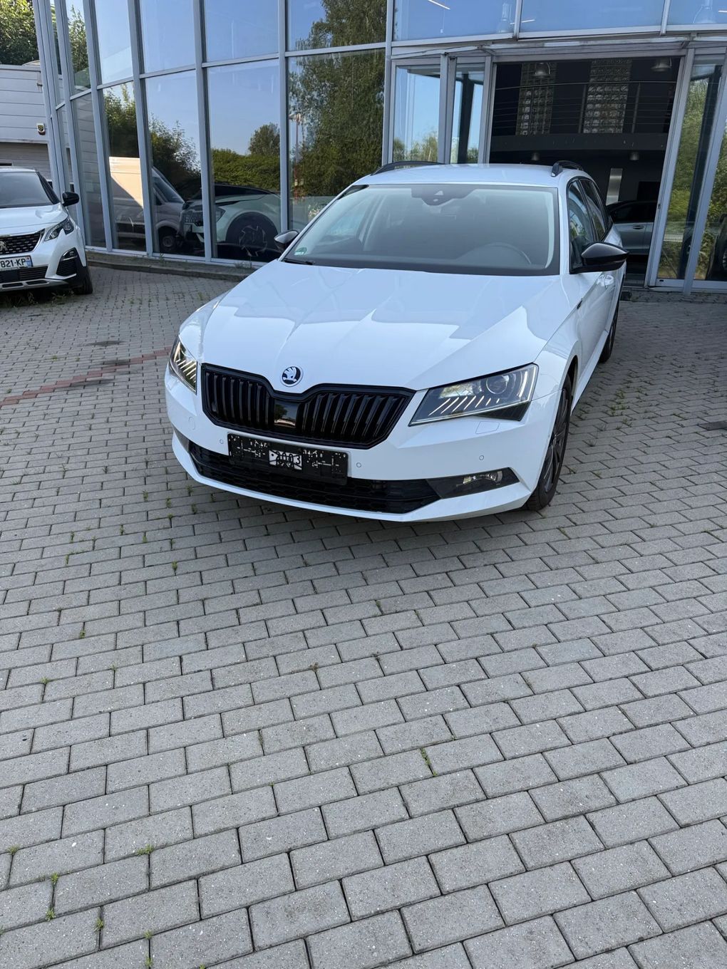 Skoda Superb 2.0 TSI 272KM 4x4 DSG Sportline