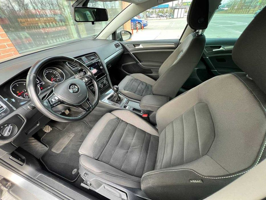 Volkswagen Golf 1.6 2019 (Розстрочка / Лізинг)
