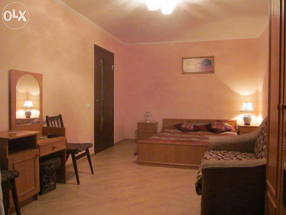 Здам подобово затишну однокімнатну квартиру центр всі зручності