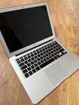 MacBook Air 13” (2015) – 8GB RAM / 128GB SSD – MacOS Monterey