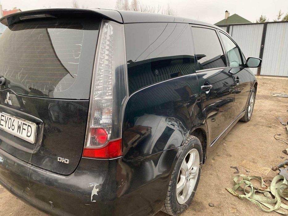 Mitsubishi Grandis ходова частина