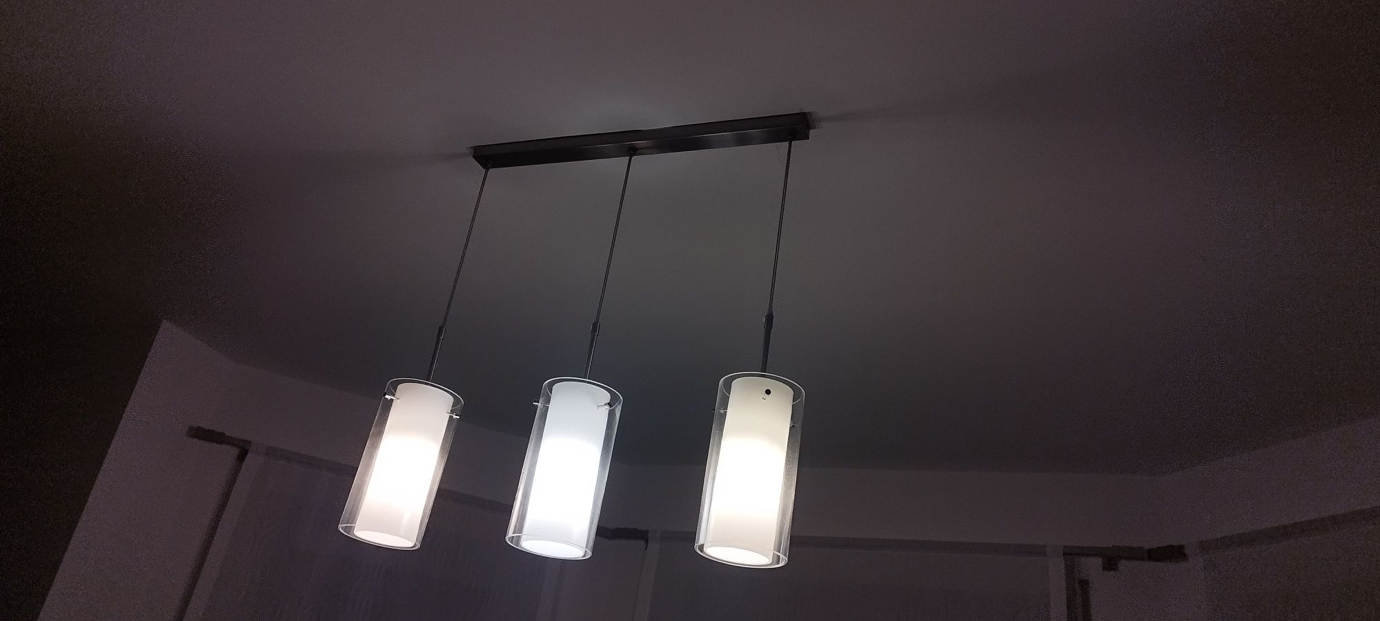 Dwie lampy lampa wisząca 3 punktowa klosz sufitowa żyrandol