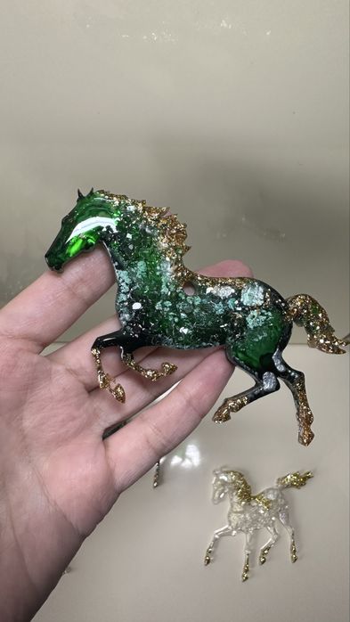 Іграшки на ялинку, ялинкові прикраси, іграшка коник