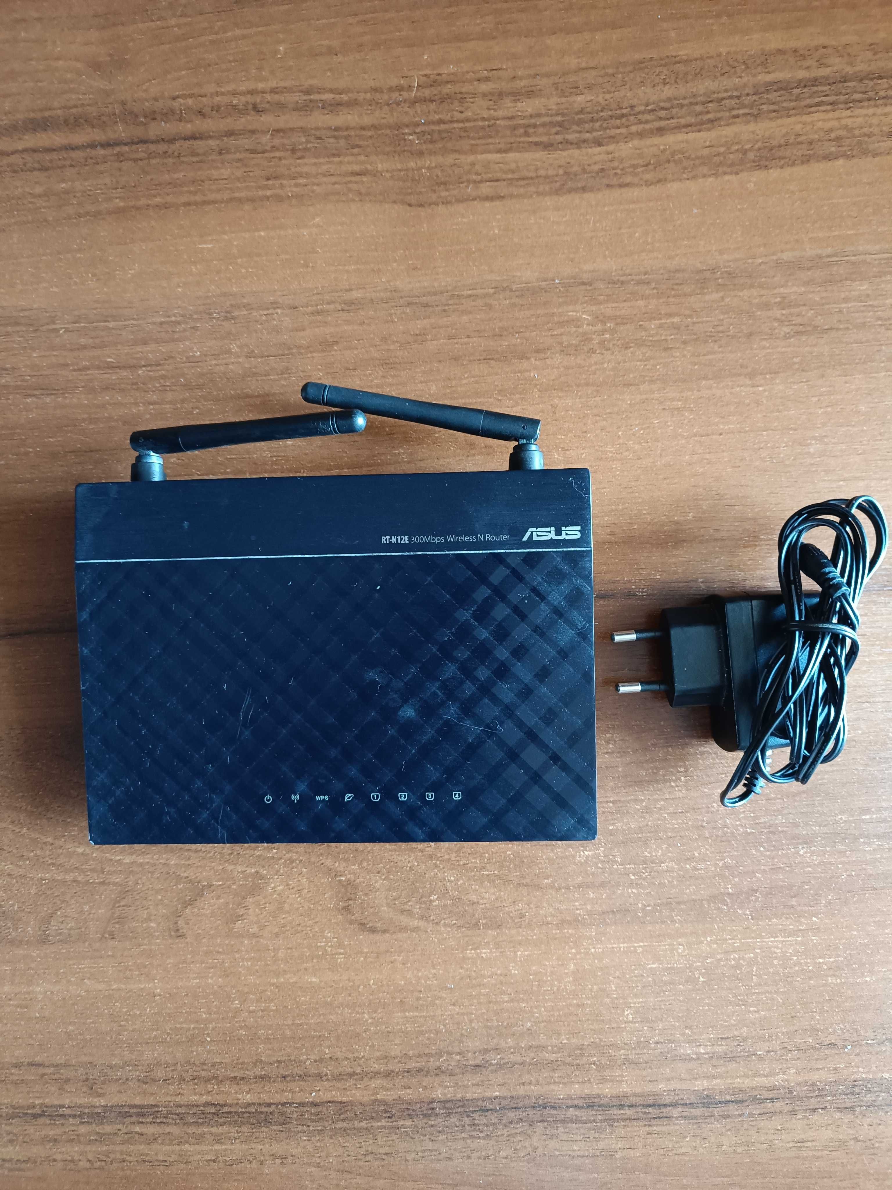 ASUS RT-N12E Маршрутизатор Wi-Fi 300Mbps, 4*LAN.