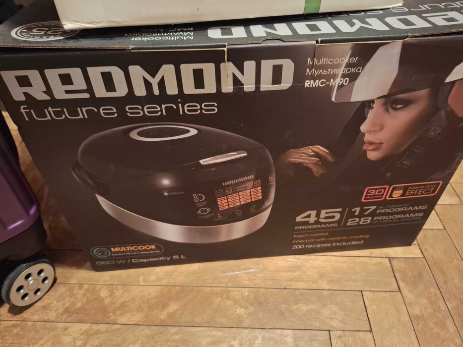 Мультиварка REDMOND RMC-M90