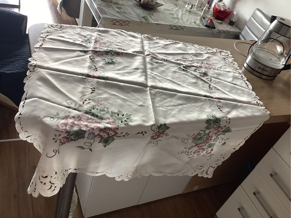 Obrus/ serweta wymiary 85/86 cm