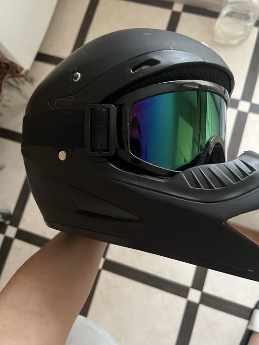 Мотошолом для мотоциклу