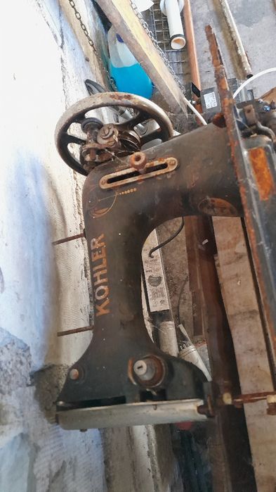 Stara niemiecka maszyna do szycia köhler