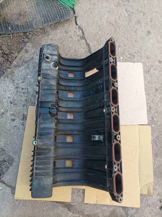 Продам на БМВ е34 впускний коллектор М50б25