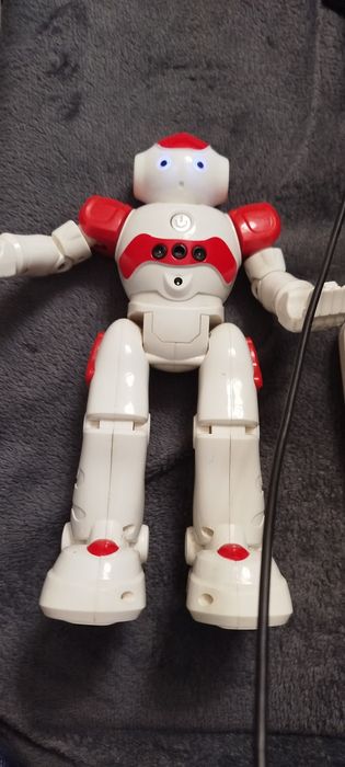 Brinquedo robot   criança