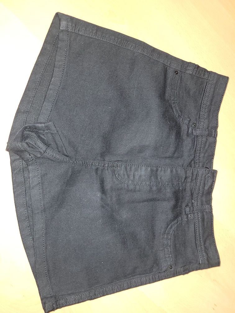 Spodenki Cropp rozmiar 40