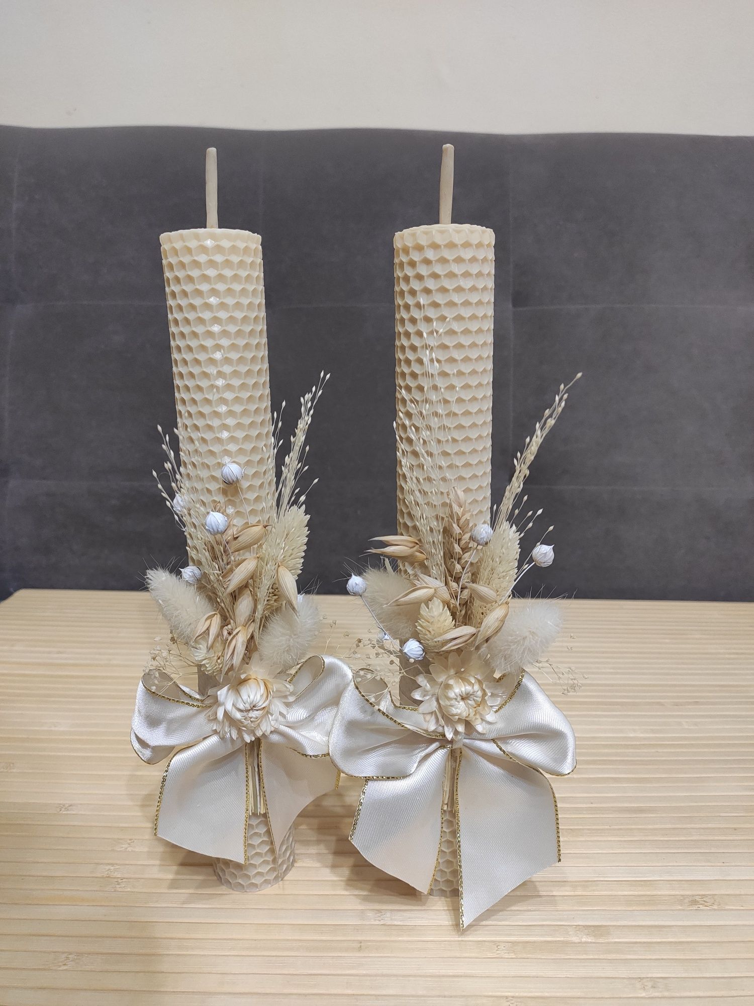 Весільні вінчальні свічки із натуральної вощини на Хрещення Хрестини